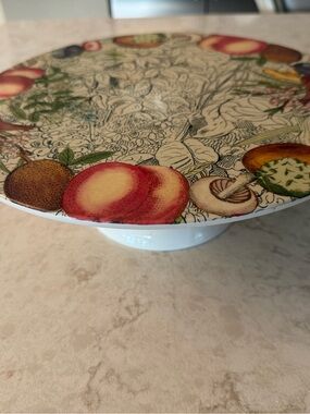 NWT Decorative Fruit Pattern  Cake Stand